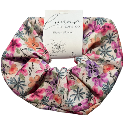 PINK FLOWER SCRUNCHIE