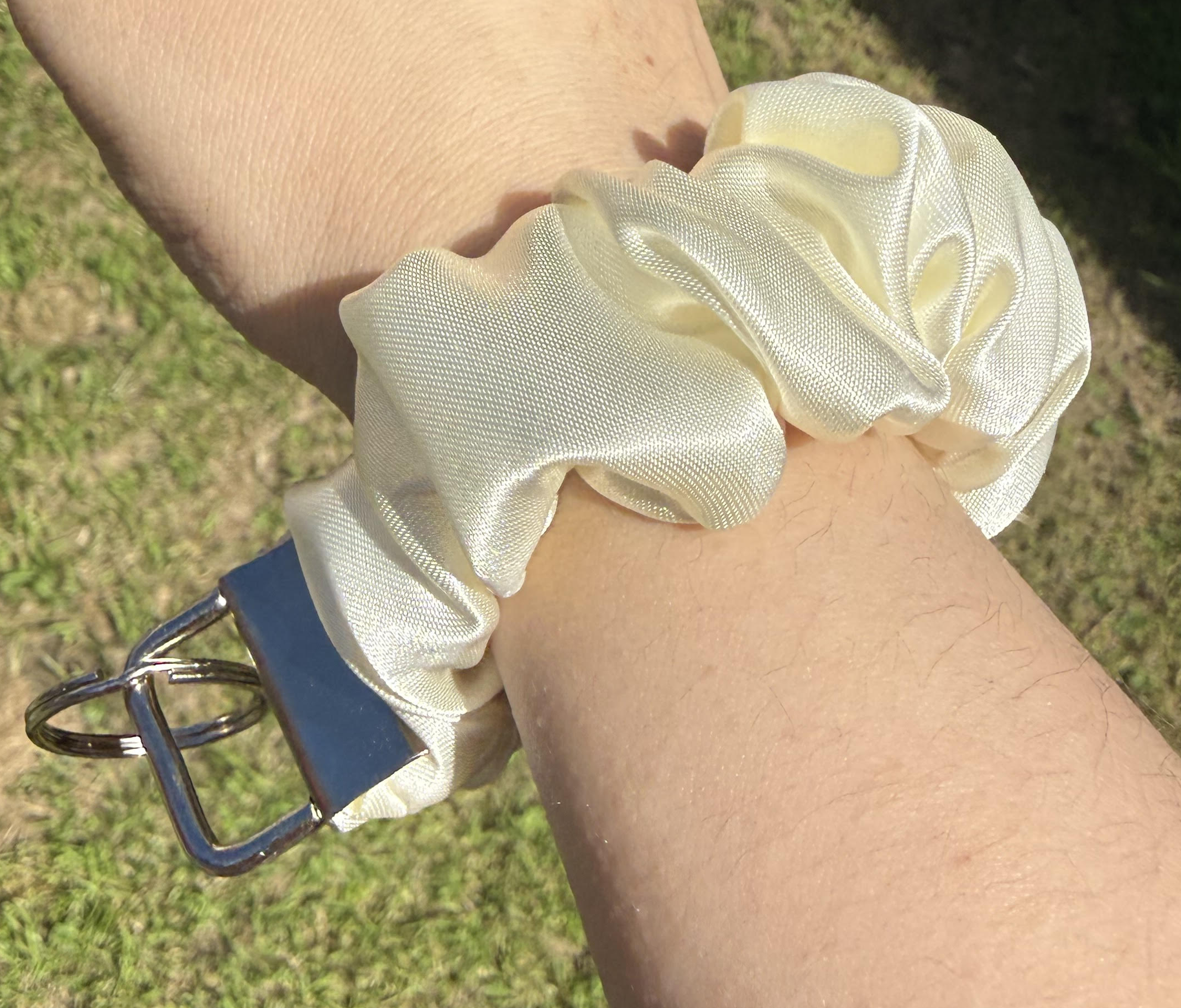 SCRUNCHIE KEYCHAIN